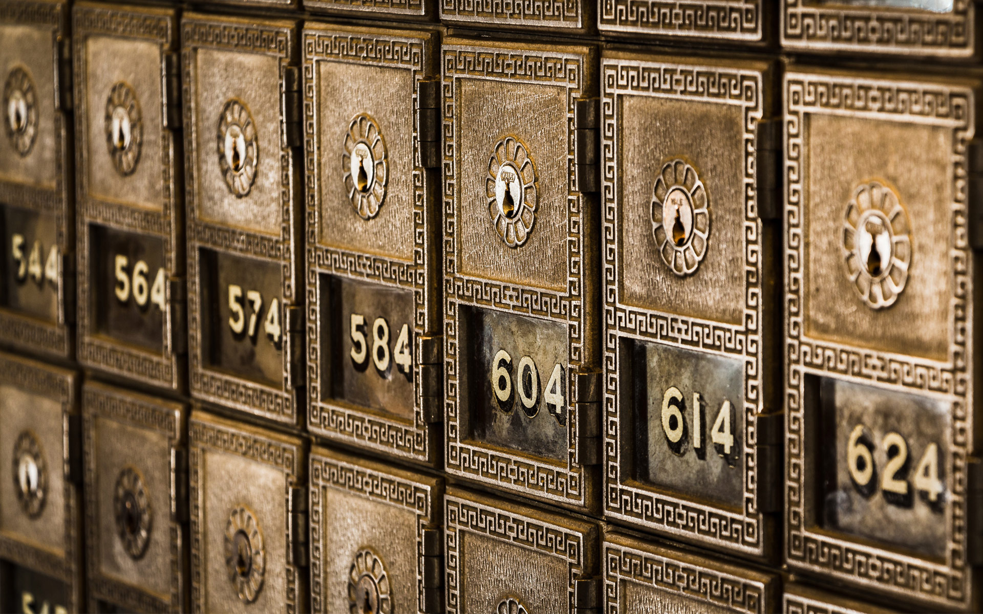 Standout-Image-Safe-deposit-boxes